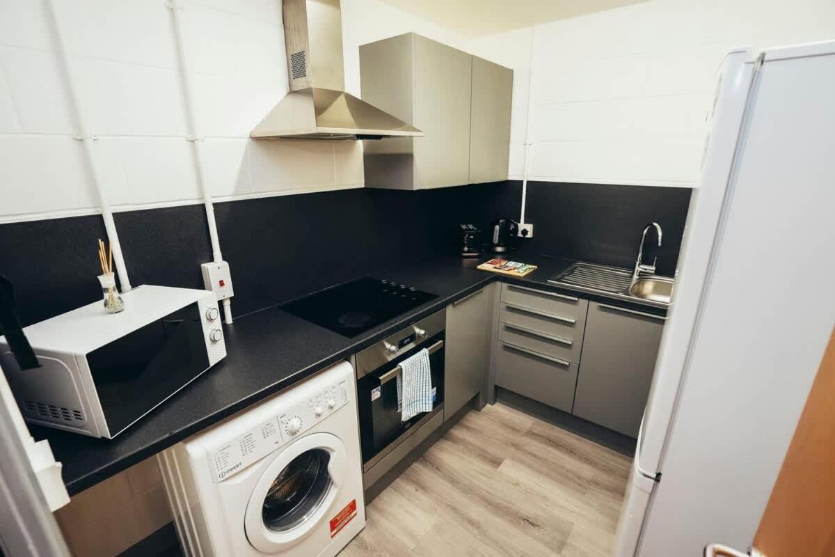 1Br City Centre Apt, Self Check In, Wifi, By Derbnb Sheffield Dış mekan fotoğraf