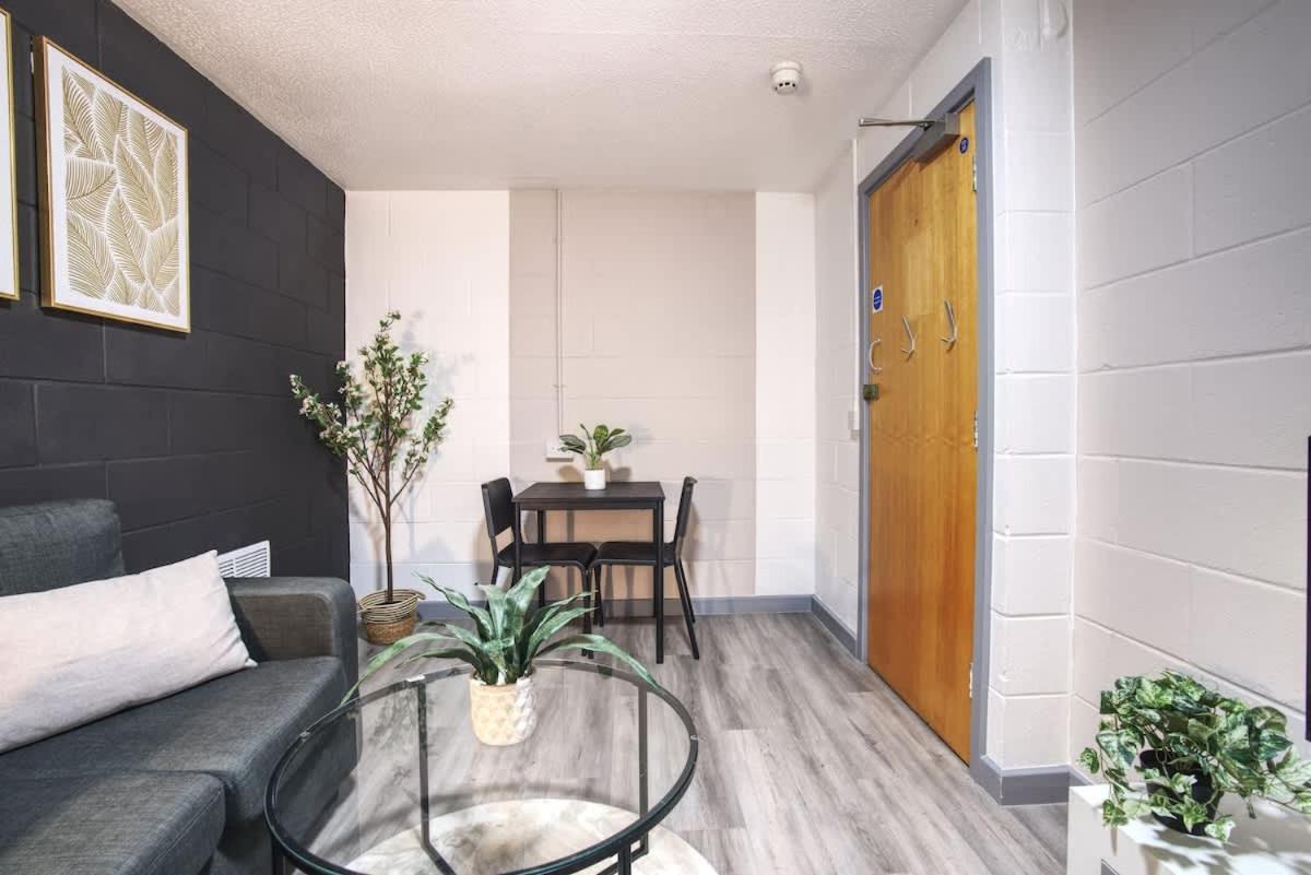 1Br City Centre Apt, Self Check In, Wifi, By Derbnb Sheffield Dış mekan fotoğraf