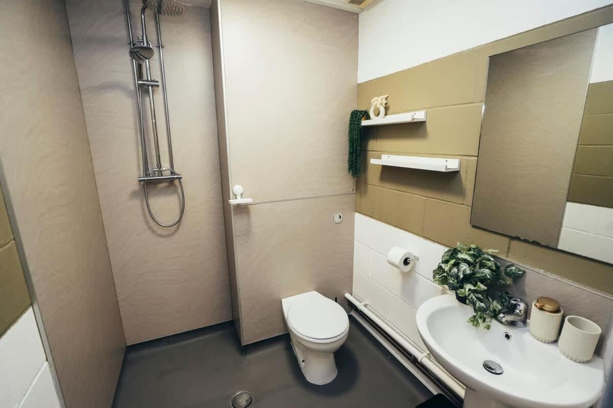 1Br City Centre Apt, Self Check In, Wifi, By Derbnb Sheffield Dış mekan fotoğraf